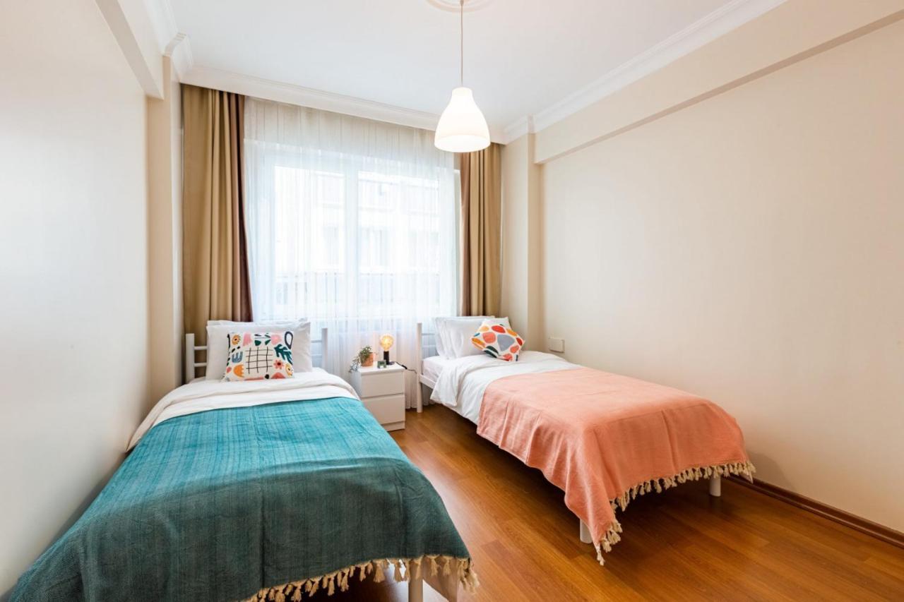 Colorful Apartment Near Popular Attractions In Sisli Estambul Exterior foto